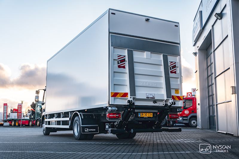 DAF LF 230 FA 18-pallers til SP Trucks i Glostrup