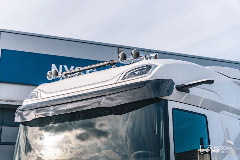 Fabriksny DAF XG 530 FTS til Brdr. JK A/S
