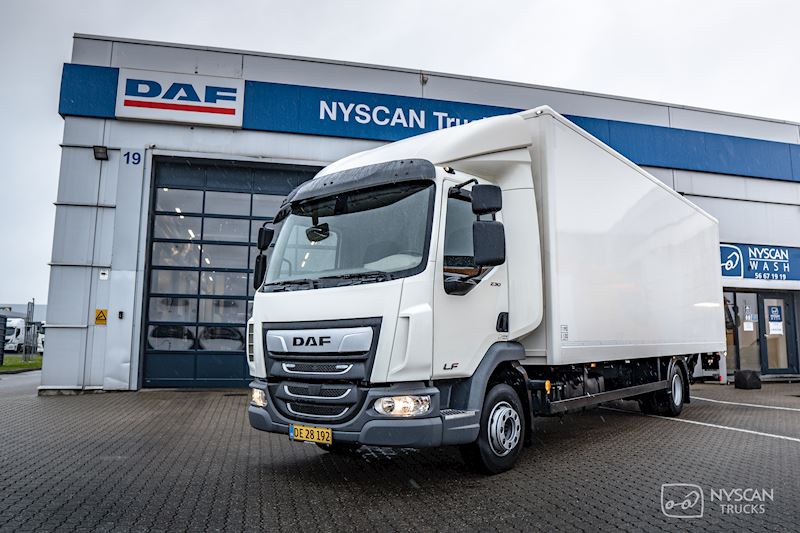 Leverede DAF LF 230 FA med Box/lift til TommyTelt ApS