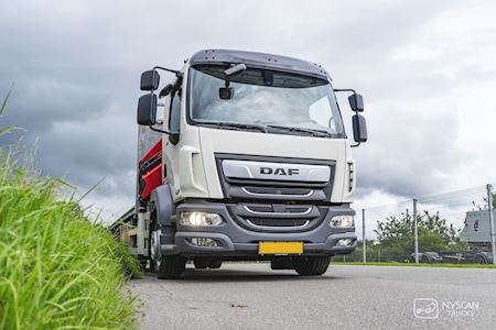 DAF XB FA 4x2 Stilladslastbil Kran + fast lad