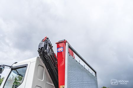 DAF XB FA 4x2 Stilladslastbil Kran + fast lad